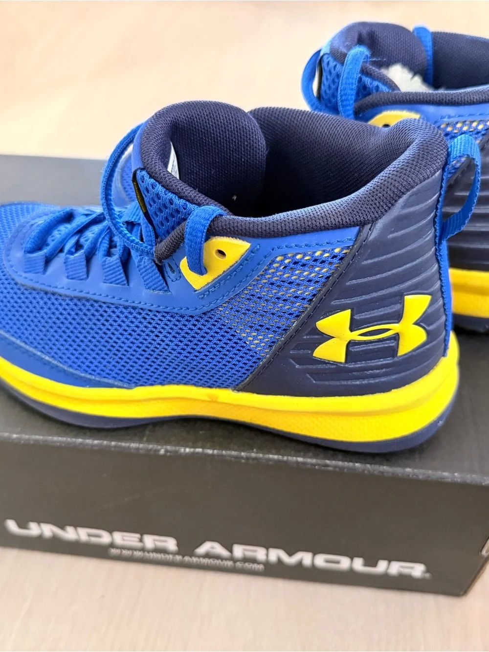 Under Armour Kids Basketball Shoes – Youth Size 13K – Brand New in Box